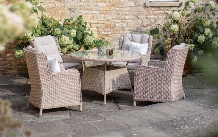 Bramblecrest Chedworth 4 Seat Round Outdoor Garden Dining Set with Parasol & Base - Sandstone