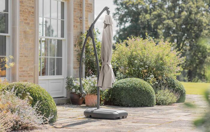 Bramblecrest Gloucester Sand 3 Metre Round Parasol - includes FREE COVER