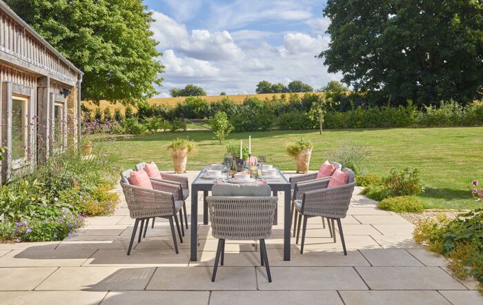 Bramblecrest Mauritius 6 Seater Rectangle Garden Dining Set & Parasol 