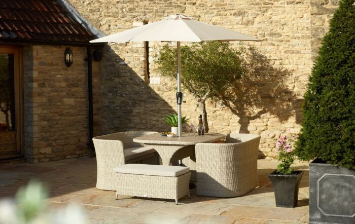 Bramblecrest Tetbury 8 Seat Balcony Set with Tree-Free Top, Parasol and Base - Nutmeg