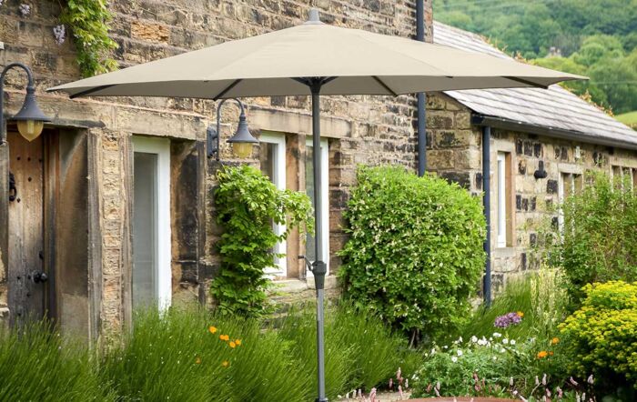 Platinum Riva 3.5m Round Parasol with Base - Champagne 