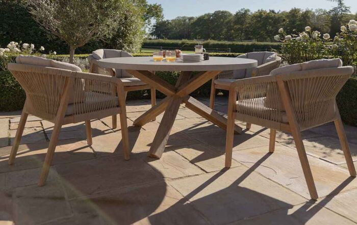 Maze Martinique Rope Weave Outdoor 4 Seat Round Dining Set 
